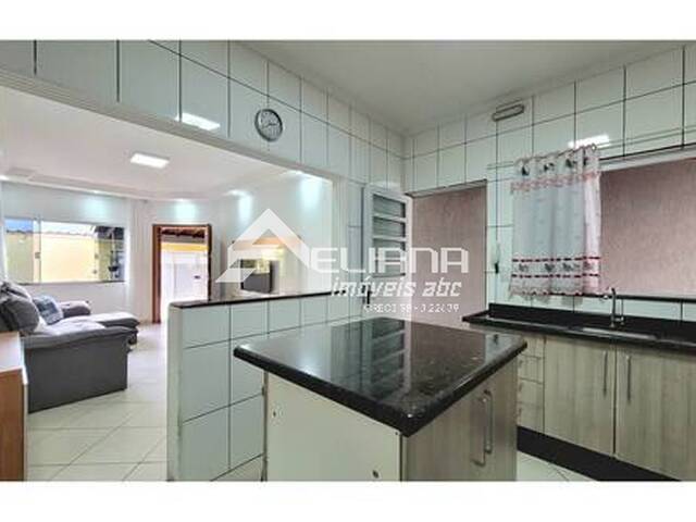 #AC6137 - Sobrado para Venda em Santo André - SP - 2