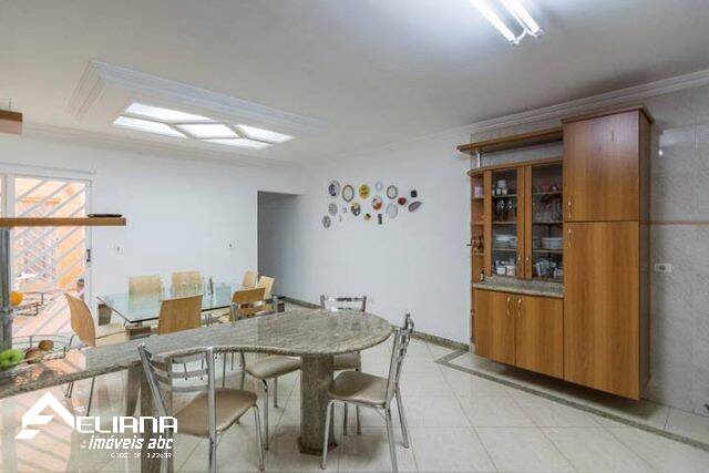 Sobrado para alugar com 3 quartos, 315m² - Foto 12