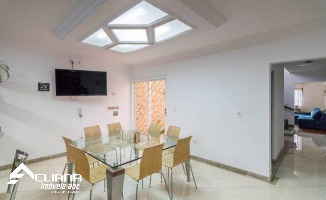 Sobrado para alugar com 3 quartos, 315m² - Foto 11