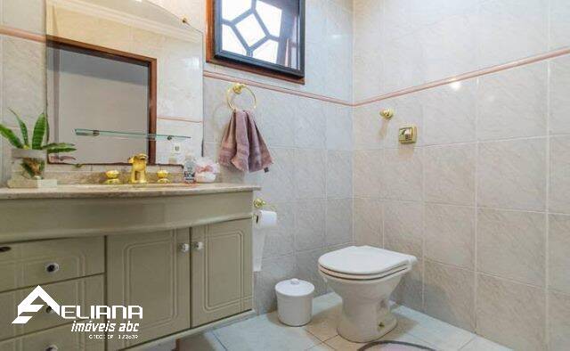Sobrado para alugar com 3 quartos, 315m² - Foto 29