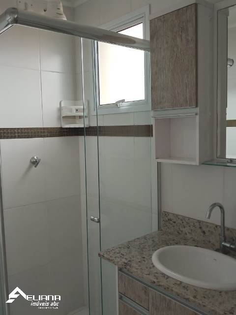 Apartamento para alugar com 2 quartos, 68m² - Foto 11