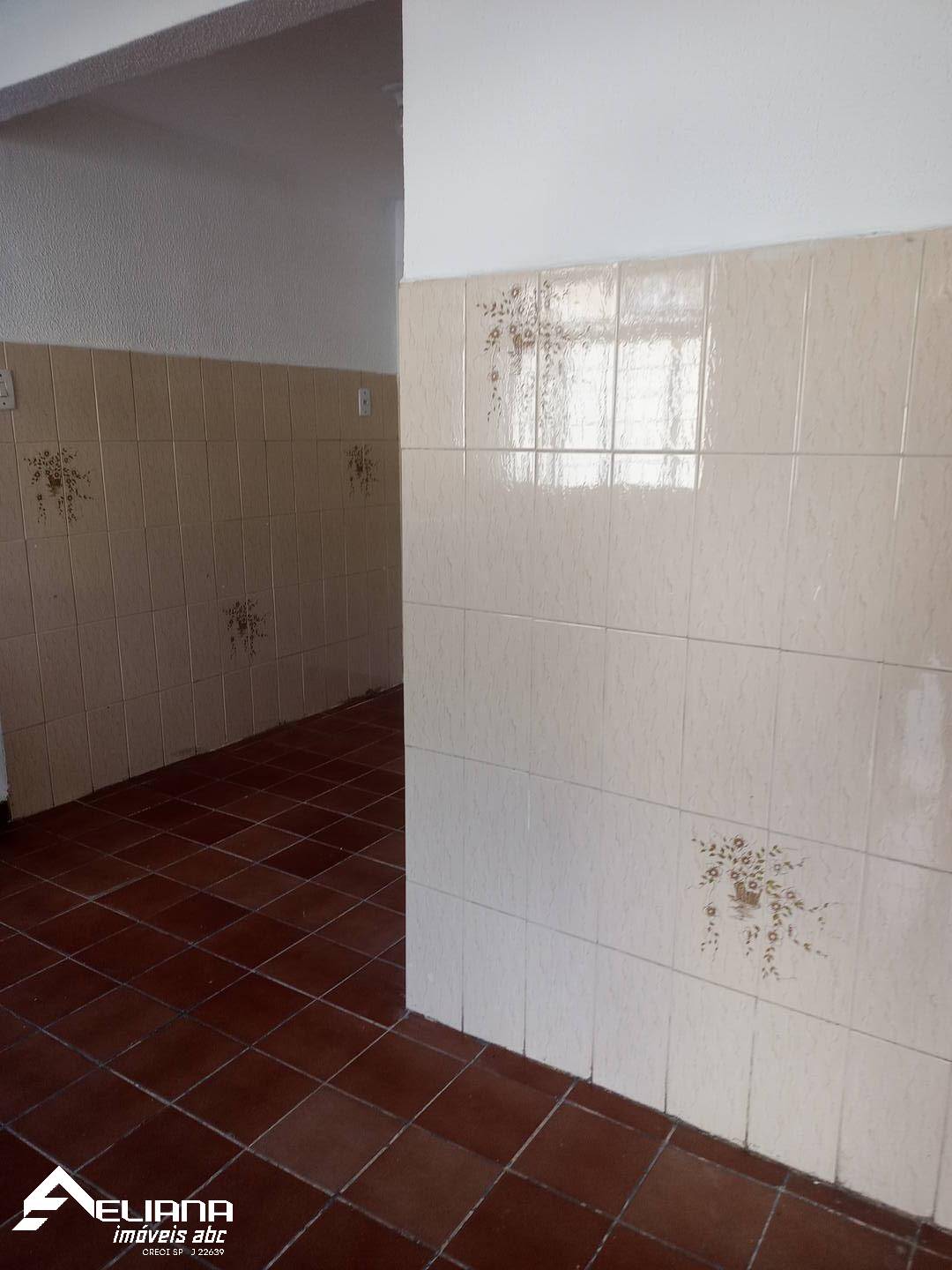 Casa para alugar com 1 quarto, 80m² - Foto 11