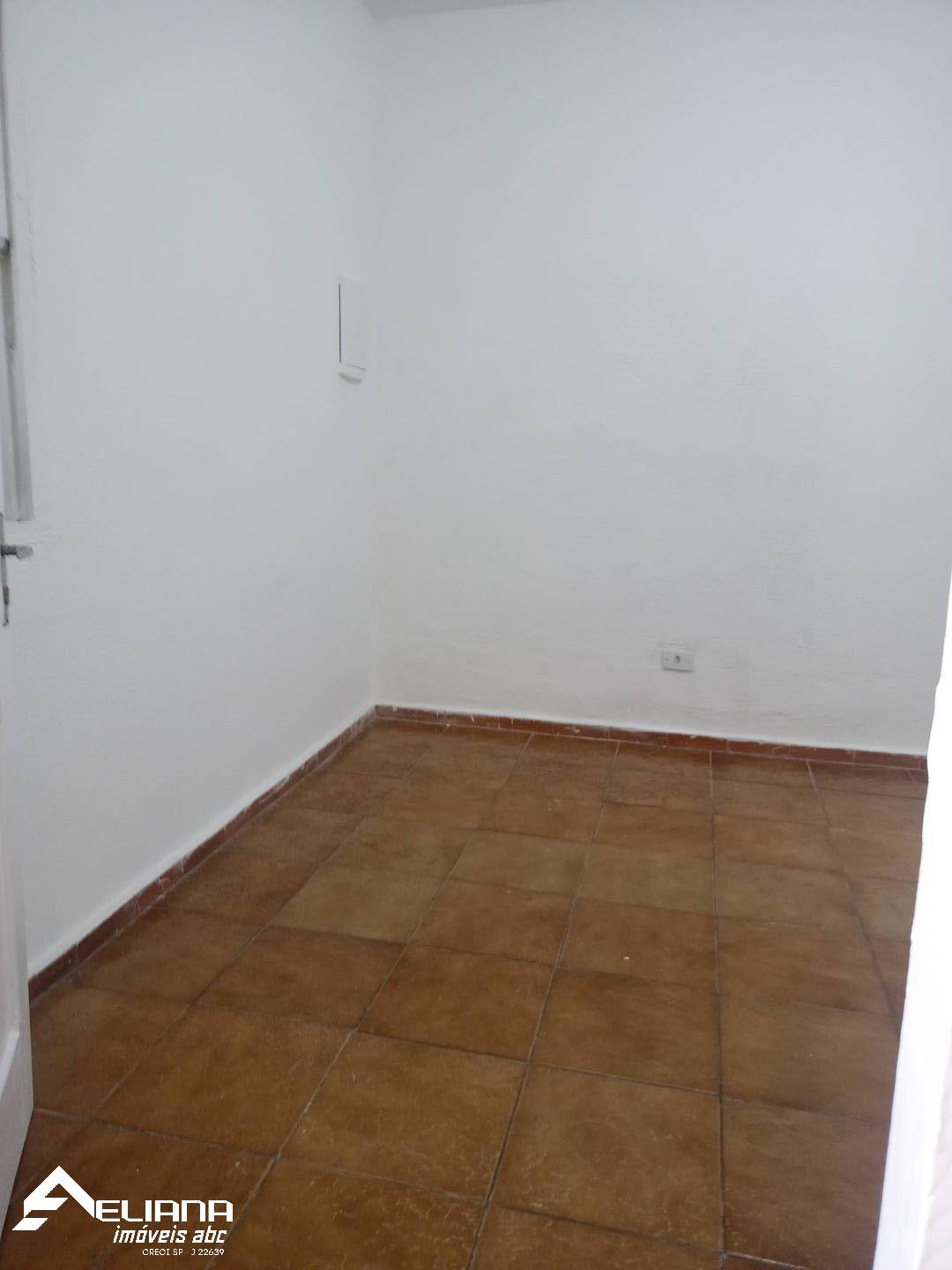 Casa para alugar com 1 quarto, 80m² - Foto 19