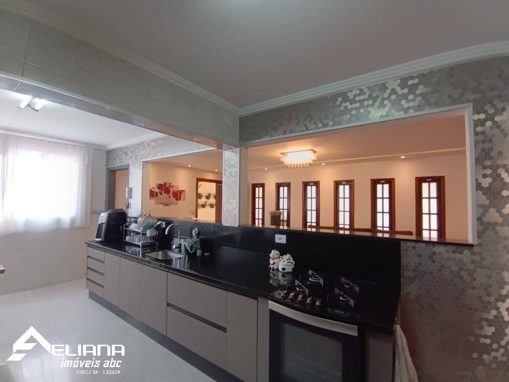 Casa à venda com 3 quartos, 240m² - Foto 9