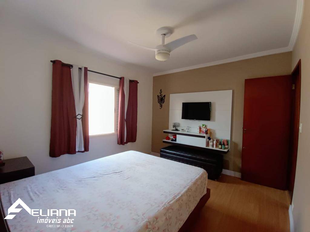 Casa à venda com 3 quartos, 240m² - Foto 12