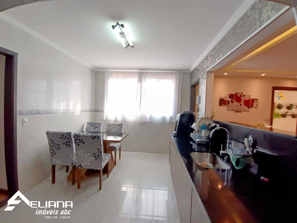 Casa à venda com 3 quartos, 240m² - Foto 8
