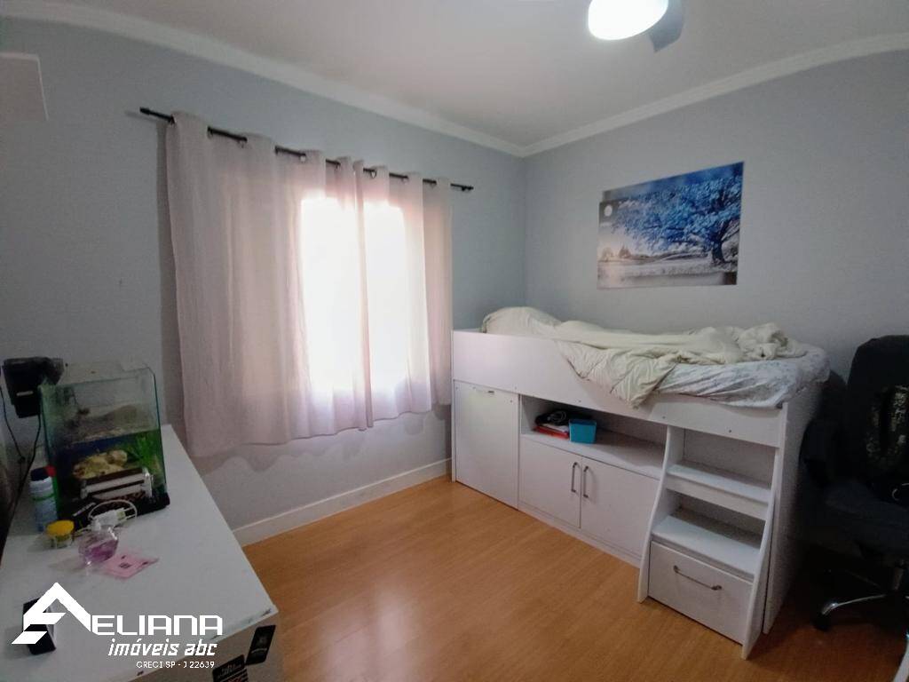 Casa à venda com 3 quartos, 240m² - Foto 18