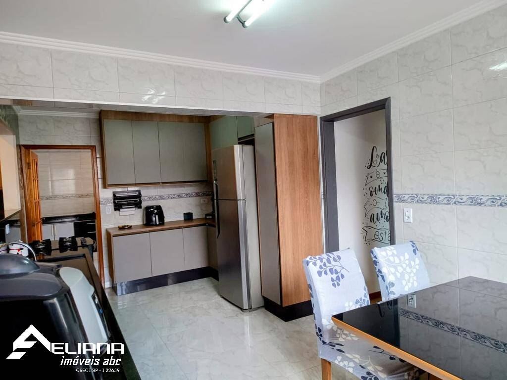 Casa à venda com 3 quartos, 240m² - Foto 10