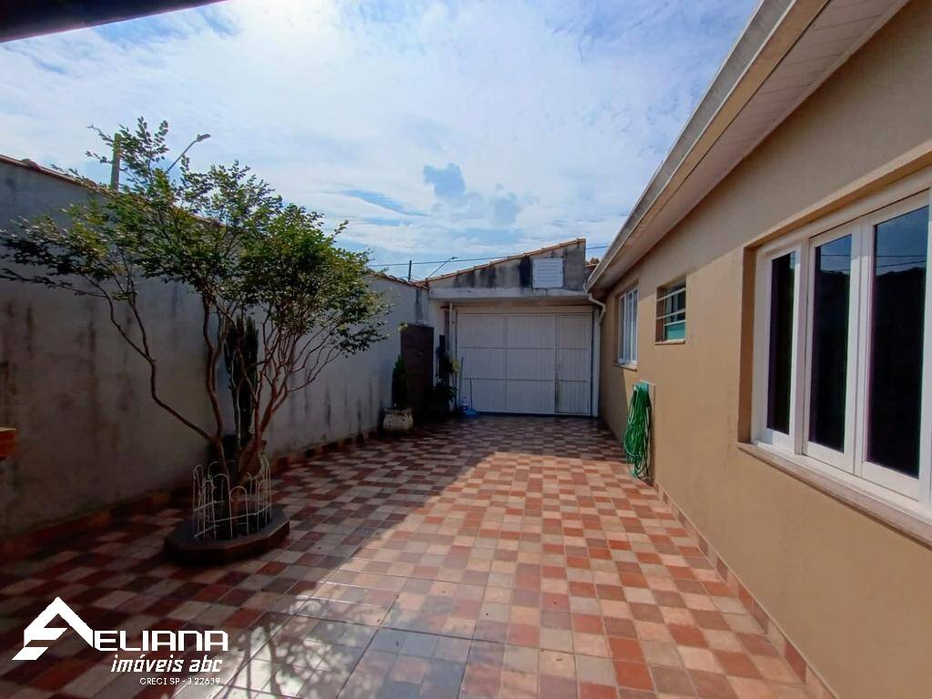 Casa à venda com 3 quartos, 240m² - Foto 4