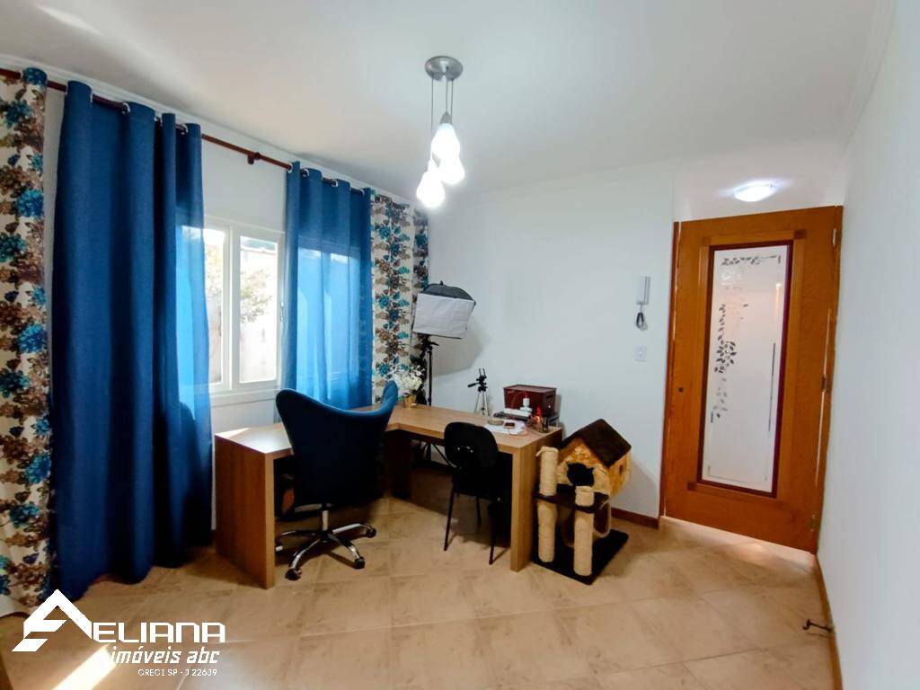 Casa à venda com 3 quartos, 240m² - Foto 16