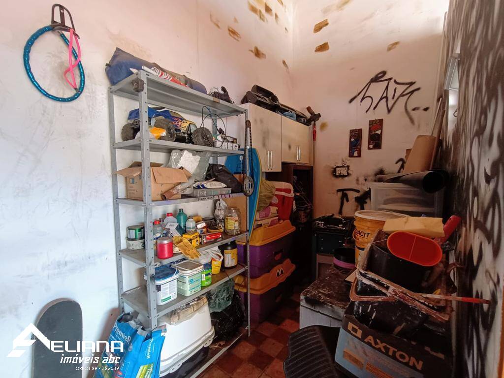 Casa à venda com 3 quartos, 240m² - Foto 25