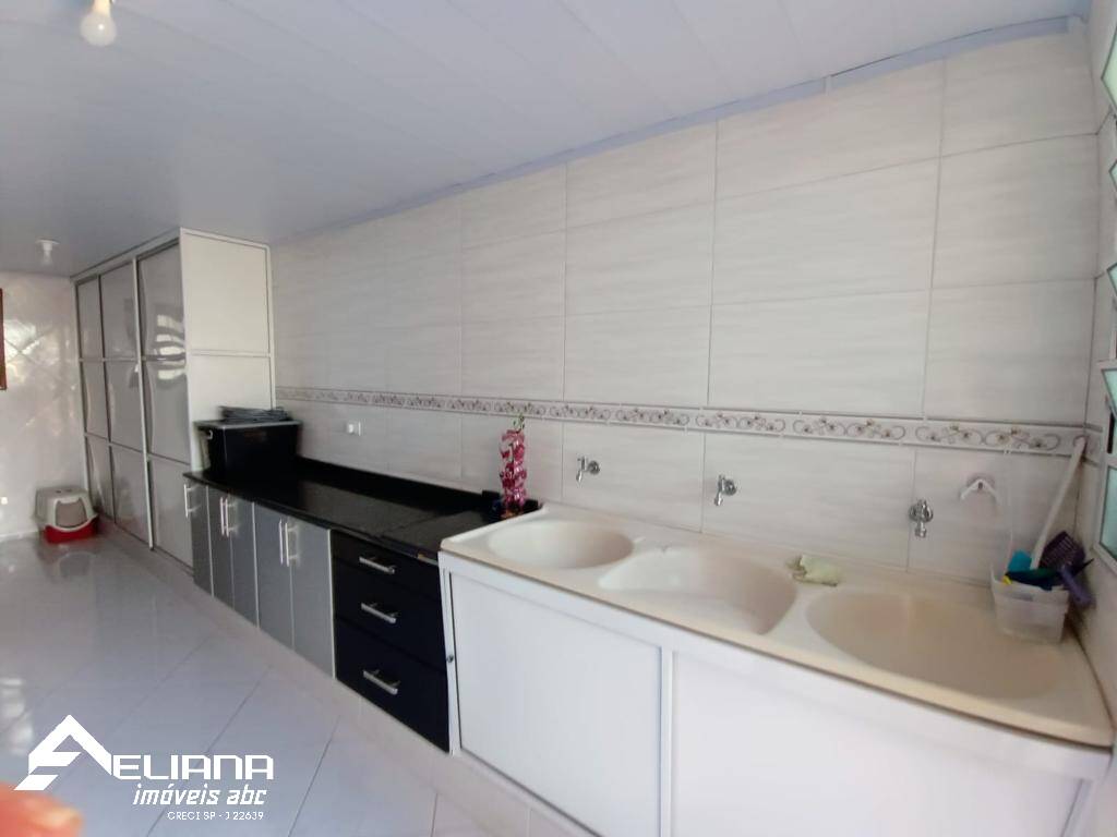 Casa à venda com 3 quartos, 240m² - Foto 23