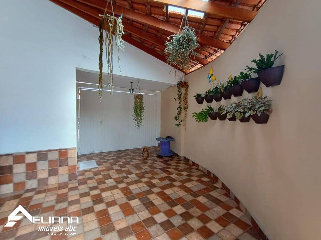 Casa à venda com 3 quartos, 240m² - Foto 28