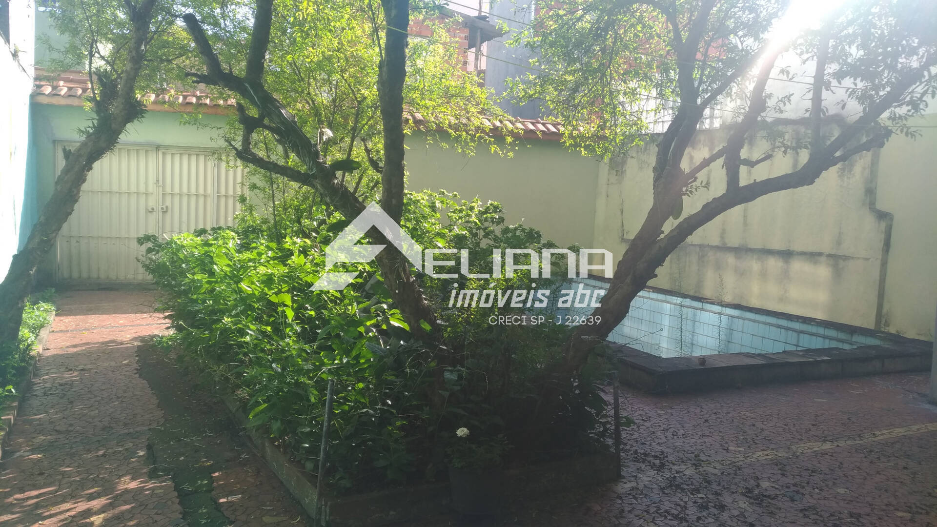 Casa, 4 quartos, 249 m² - Foto 1