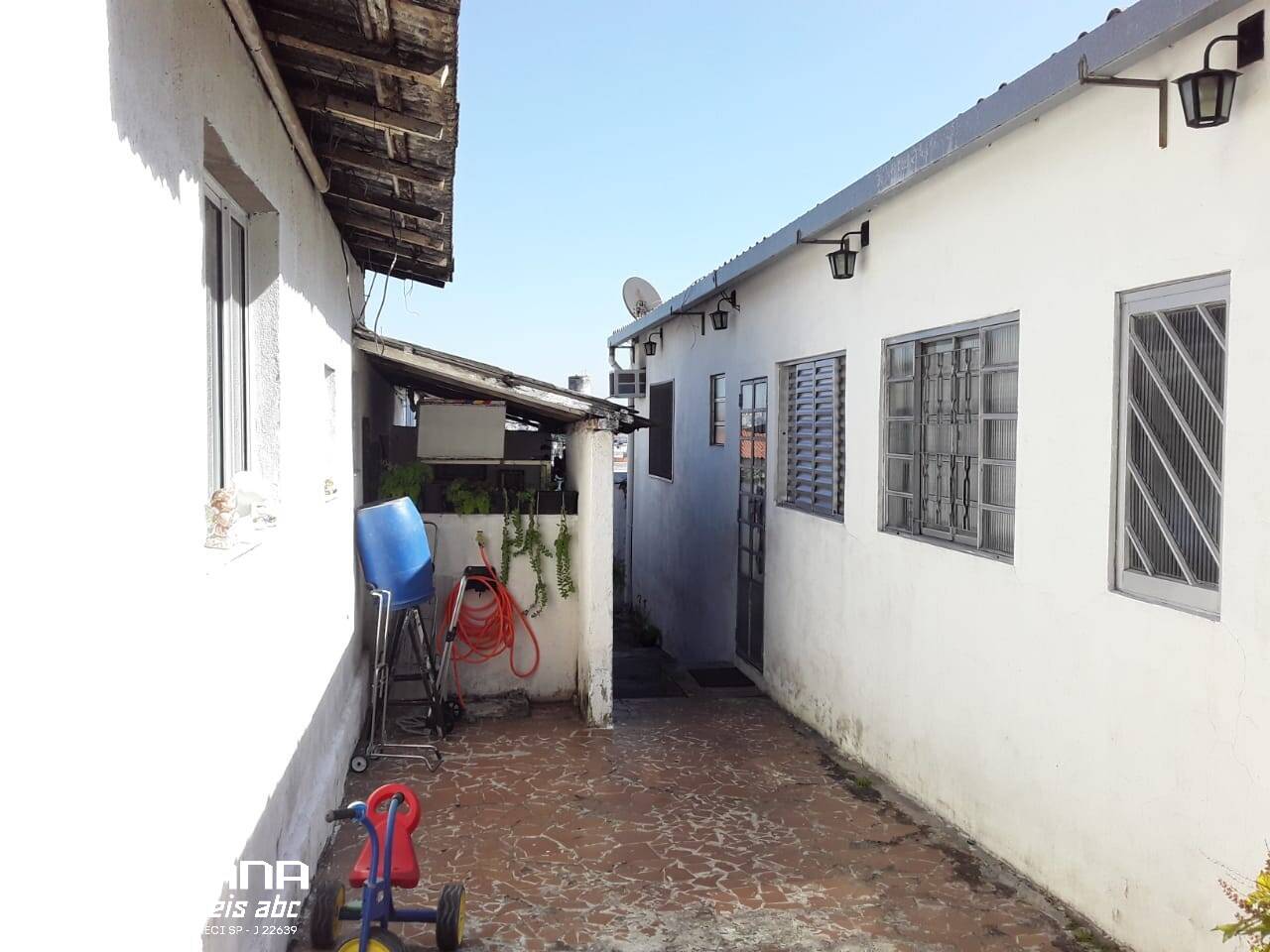 Casa à venda com 2 quartos, 160m² - Foto 5