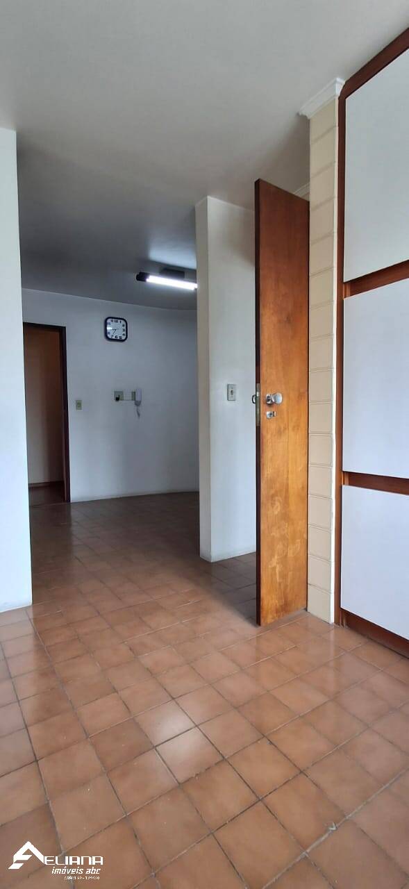 Apartamento à venda com 4 quartos, 140m² - Foto 22