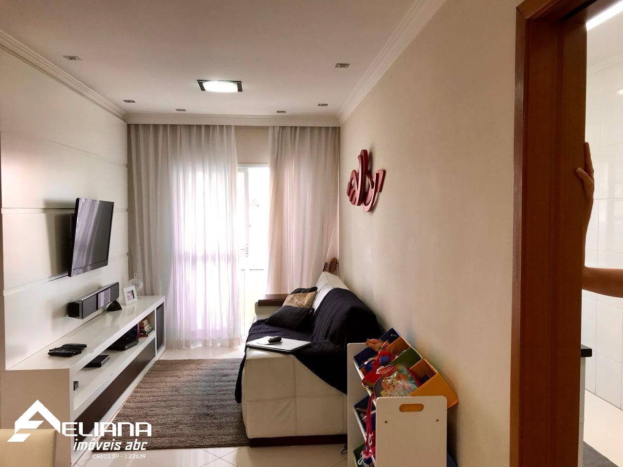 Apartamento à venda com 3 quartos, 83m² - Foto 1