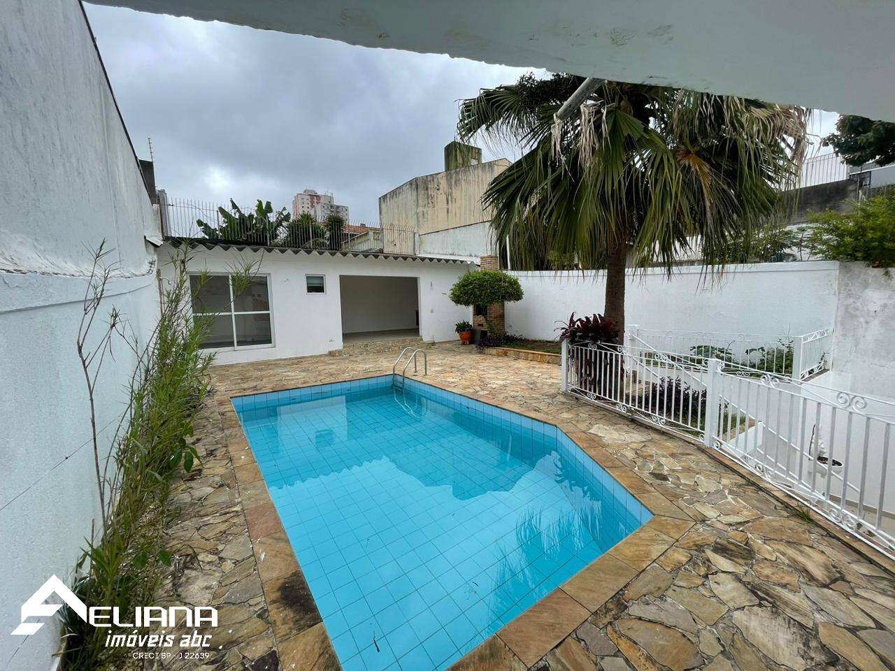 Casa, 4 quartos, 272 m² - Foto 2