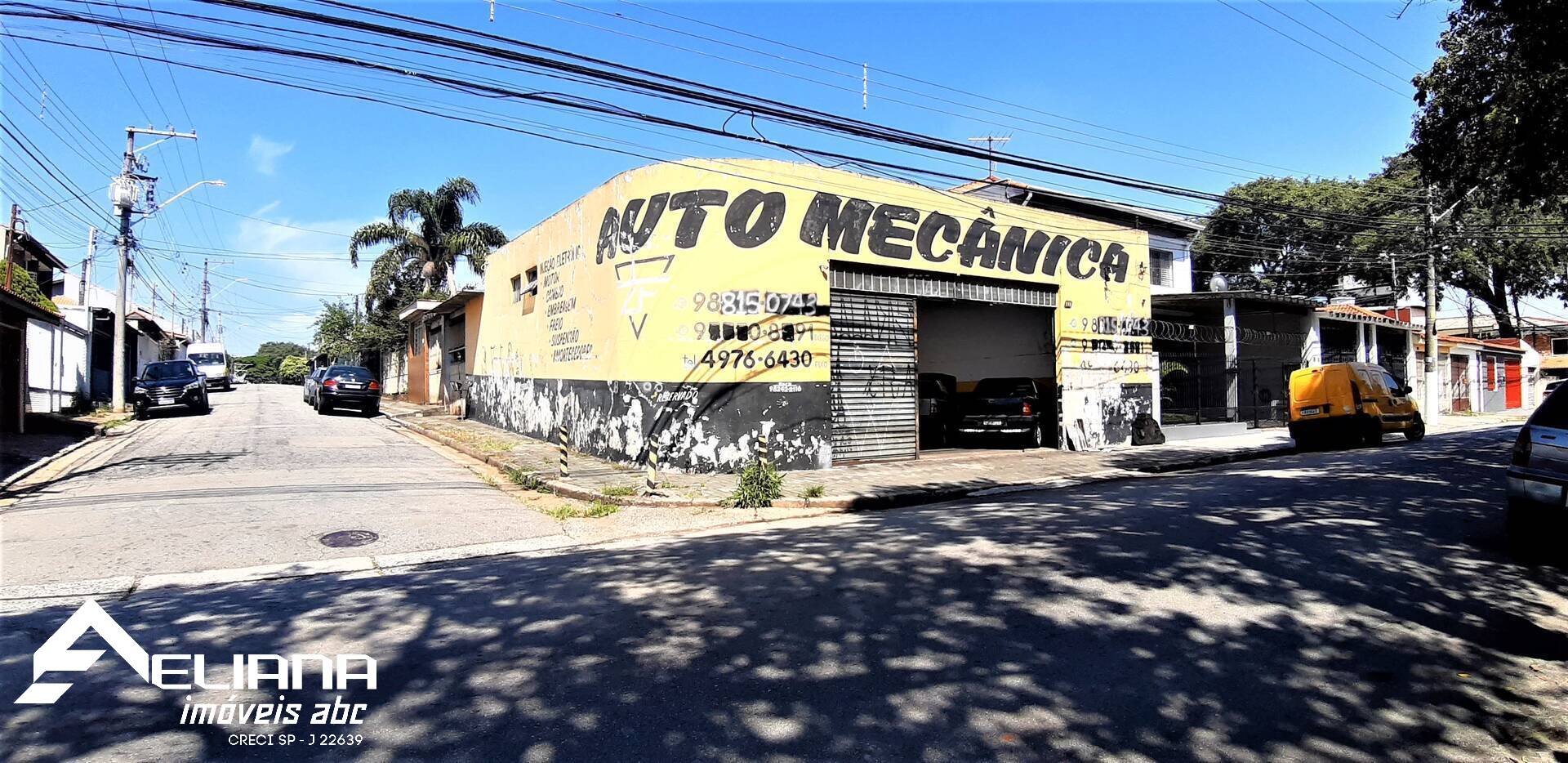Casa à venda com 3 quartos, 360m² - Foto 1