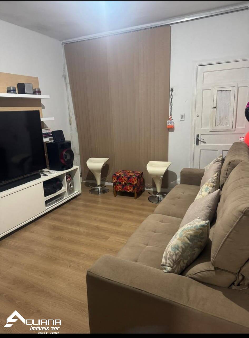 Casa à venda com 2 quartos, 114m² - Foto 2