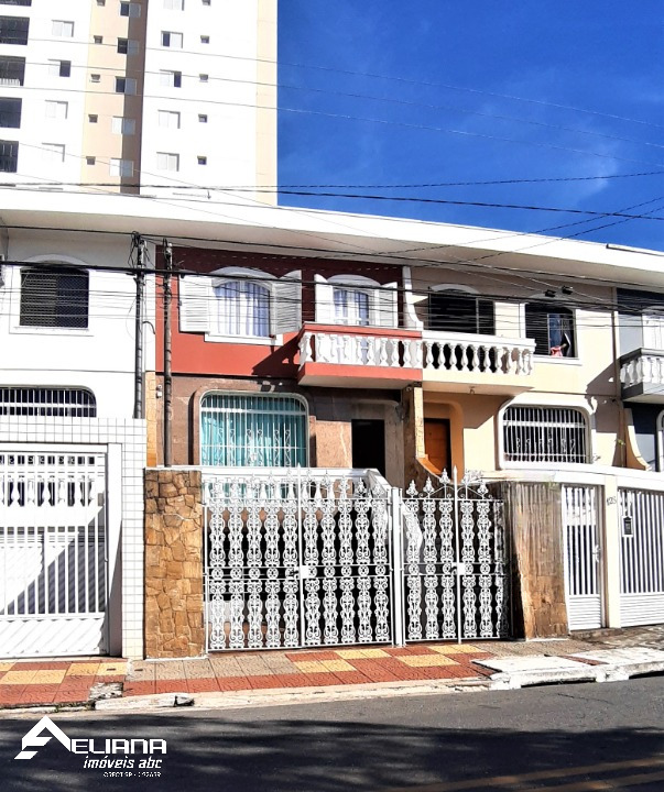 Sobrado, 3 quartos, 207 m² - Foto 1
