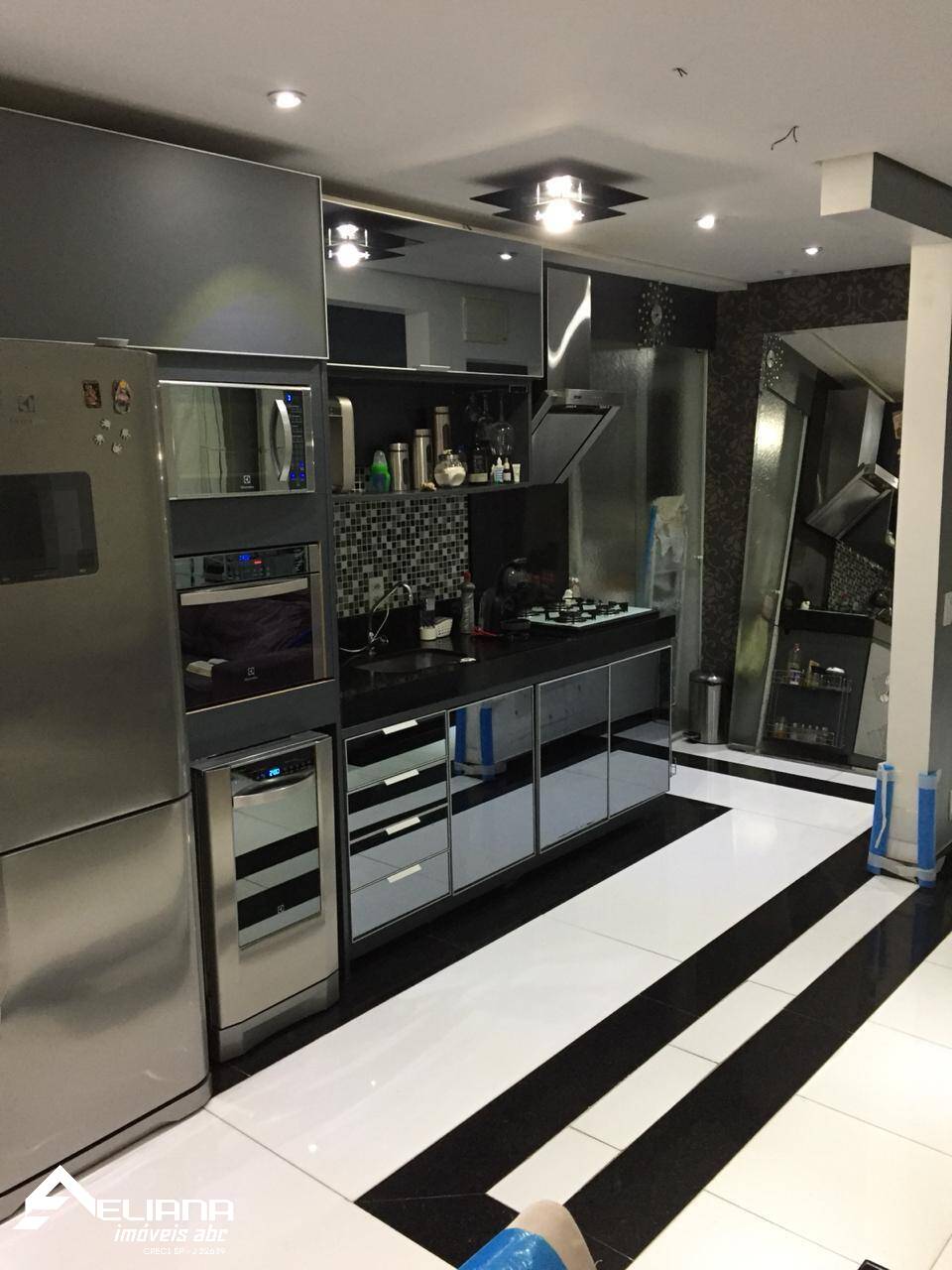 Apartamento à venda com 3 quartos, 74m² - Foto 1