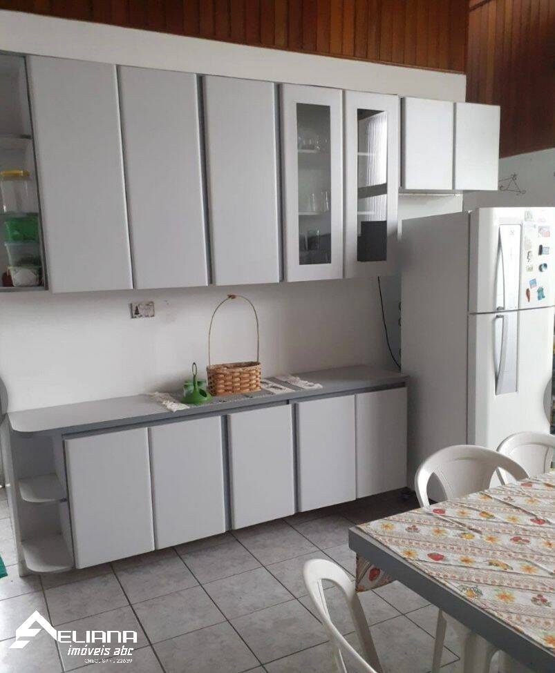 Casa à venda com 3 quartos, 146m² - Foto 2