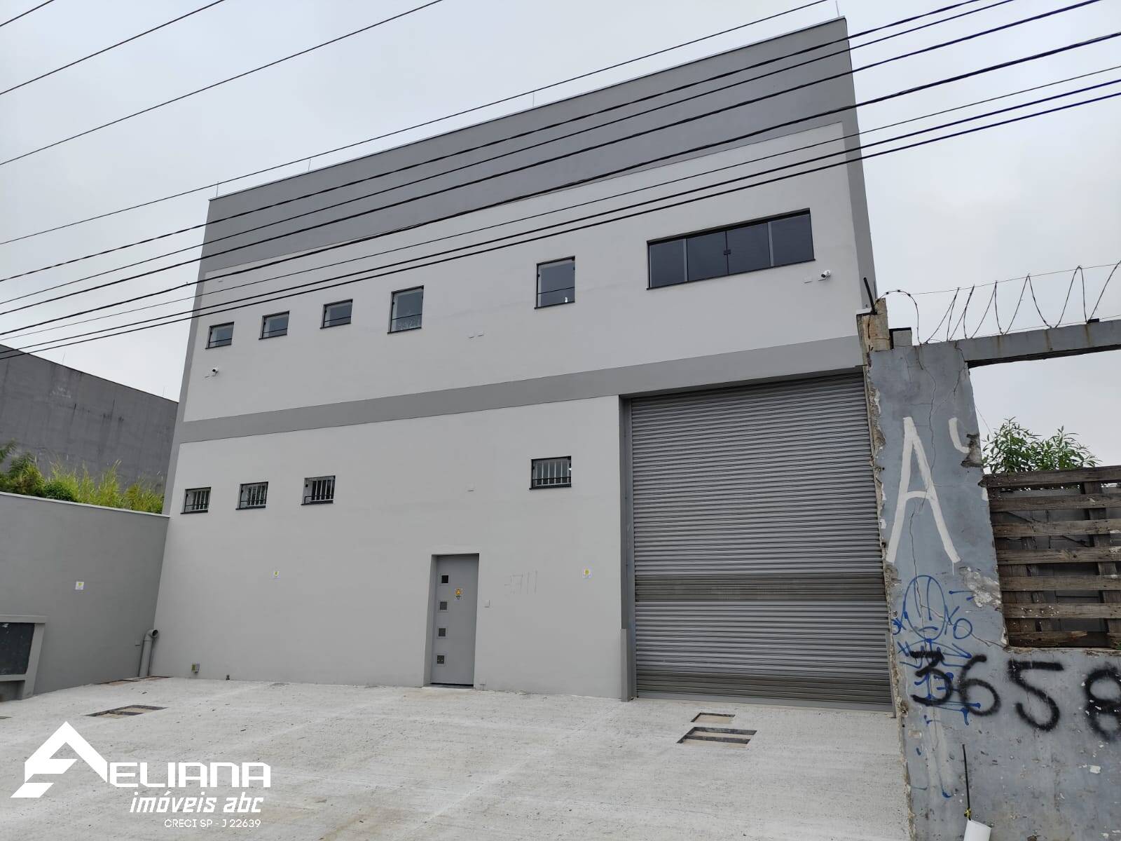 Depósito-Galpão-Armazém para alugar, 558m² - Foto 1
