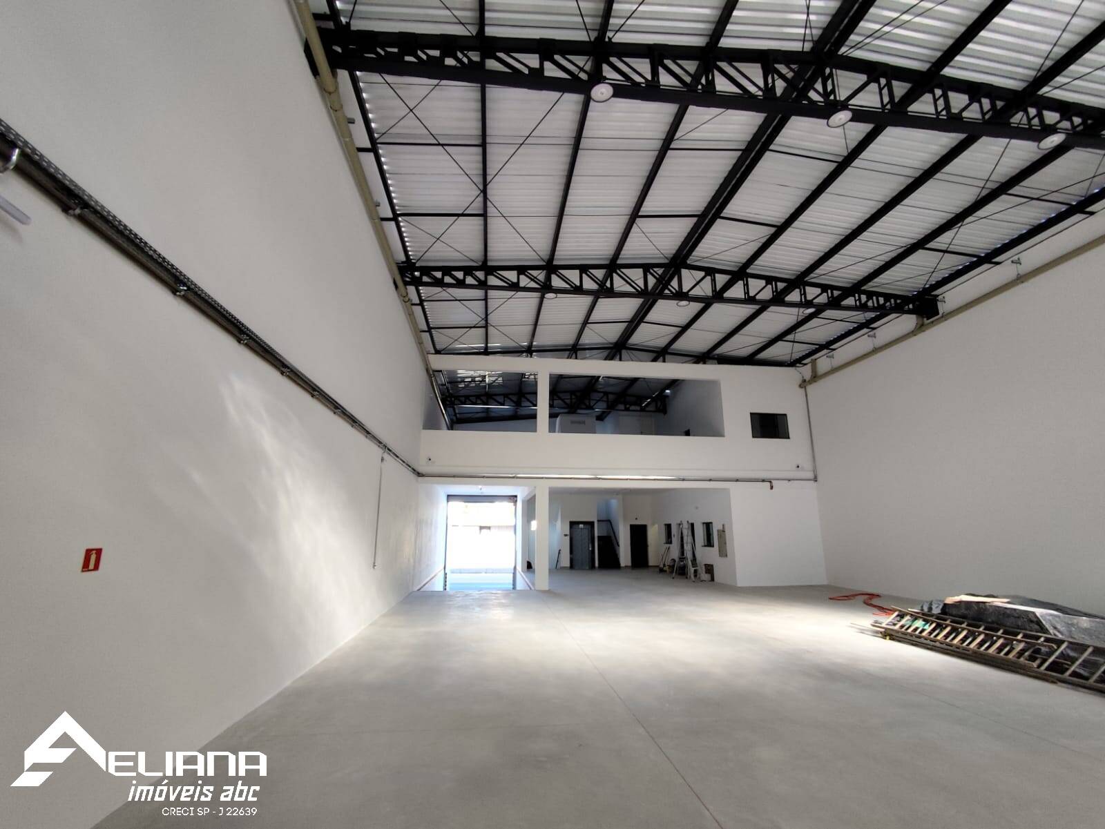 Depósito-Galpão-Armazém para alugar, 558m² - Foto 13
