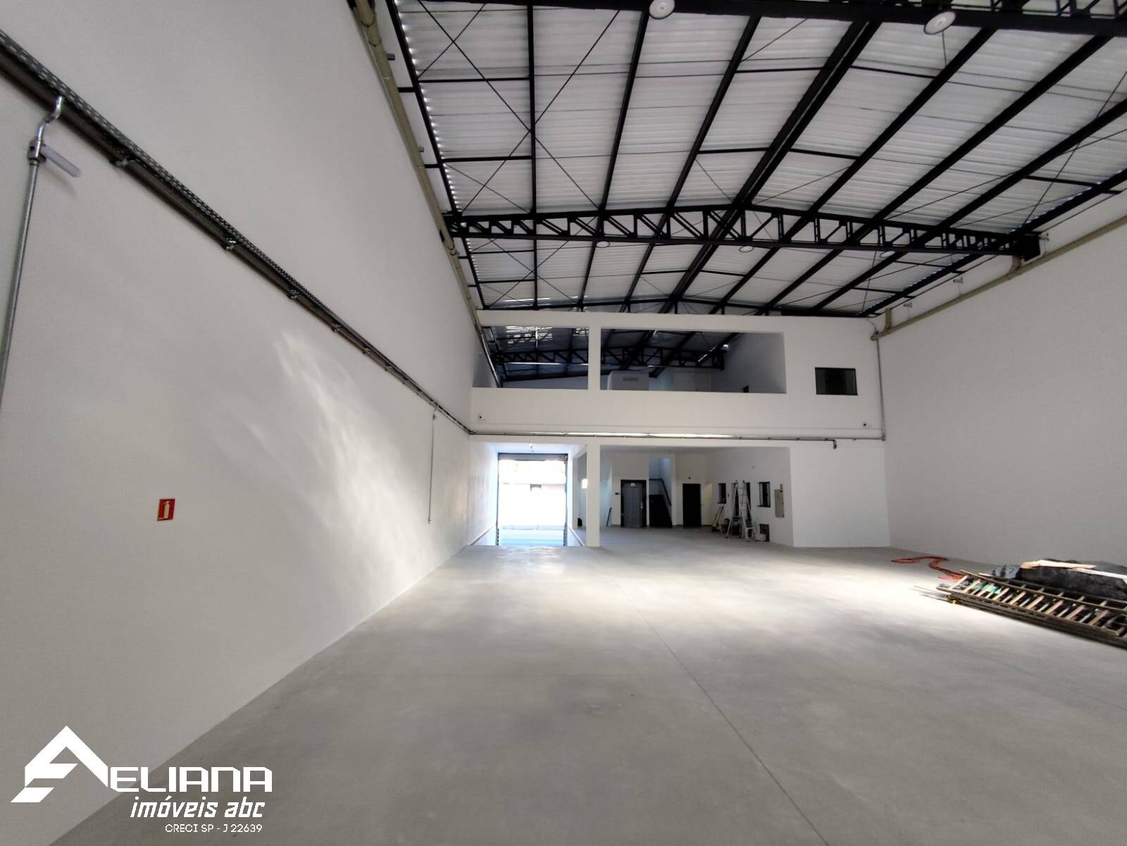 Depósito-Galpão-Armazém para alugar, 558m² - Foto 15