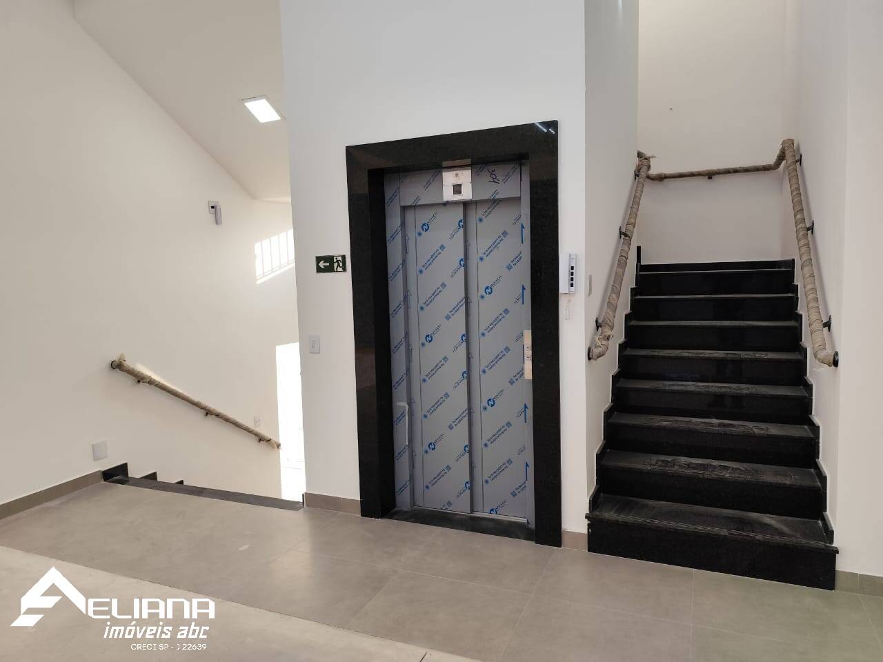 Depósito-Galpão-Armazém para alugar, 558m² - Foto 22