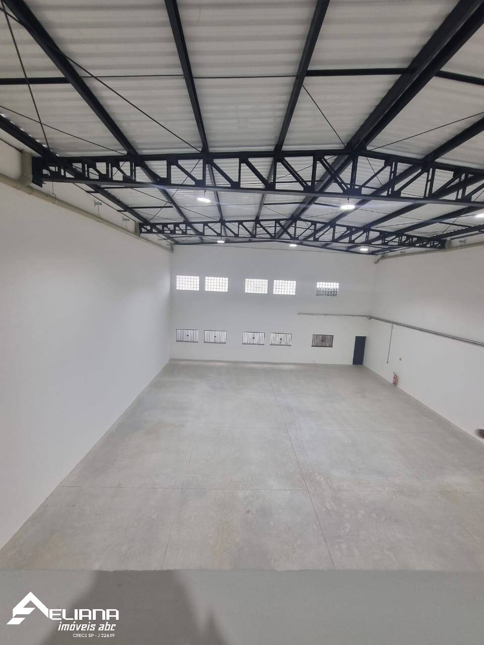 Depósito-Galpão-Armazém para alugar, 558m² - Foto 29