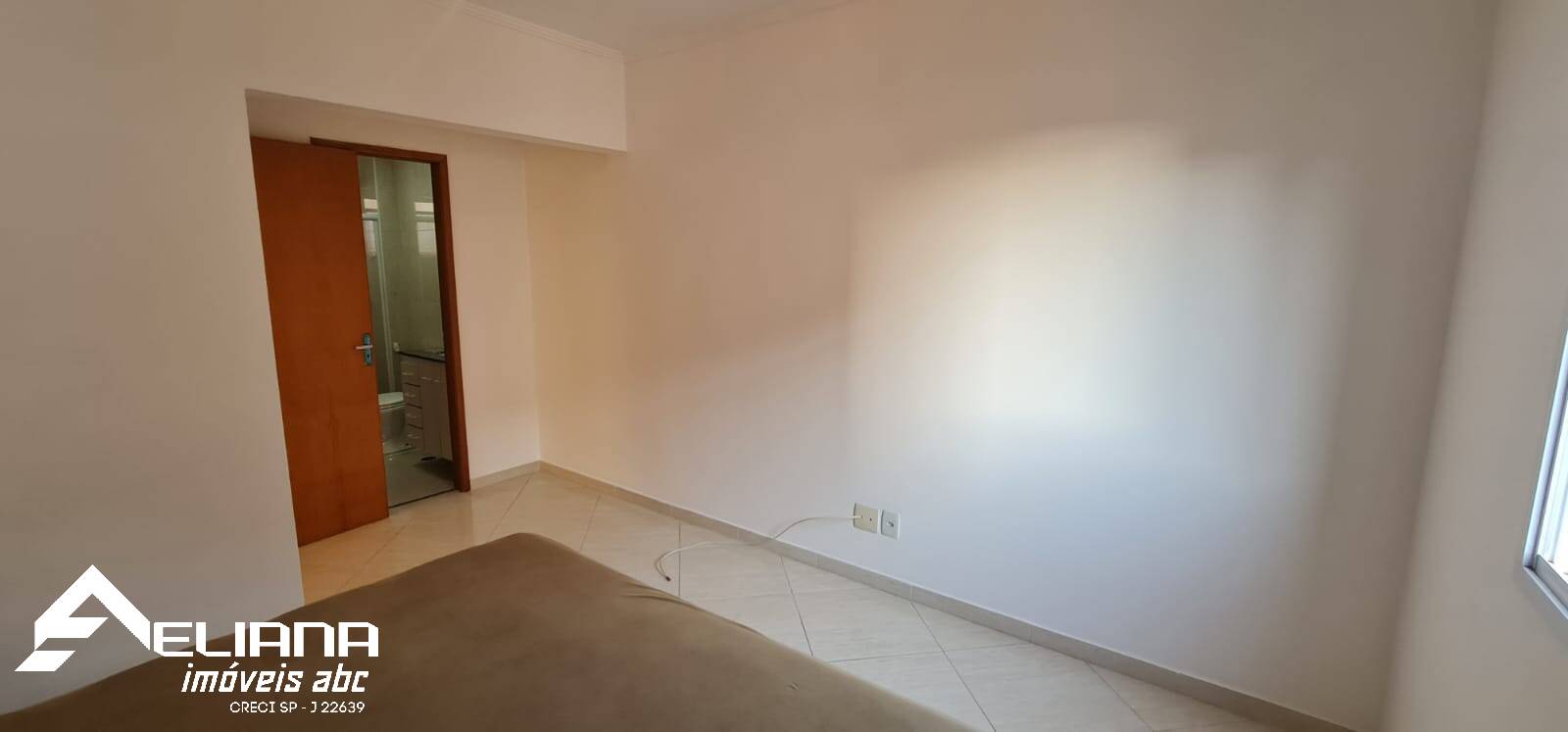Apartamento à venda com 2 quartos, 70m² - Foto 13