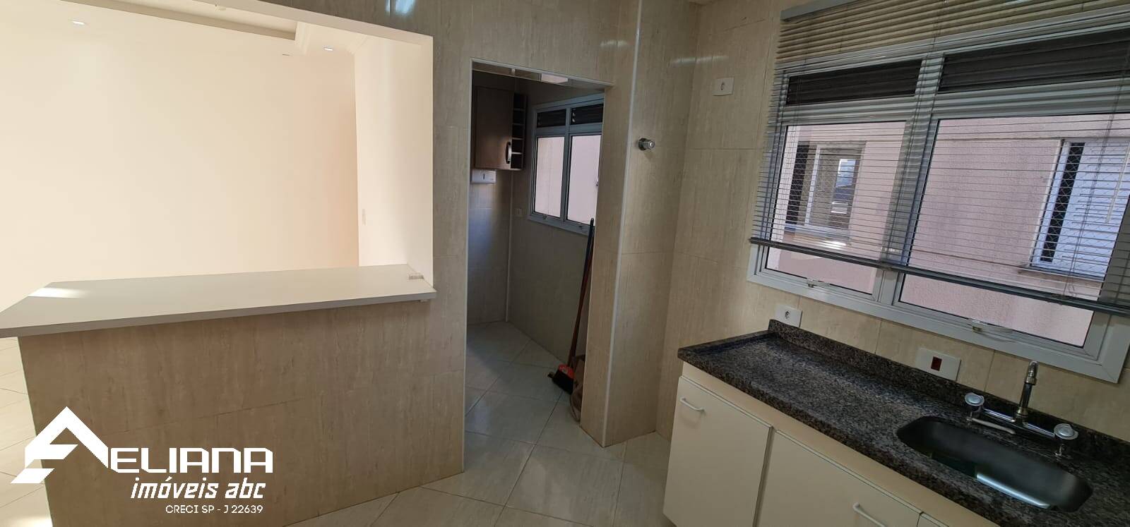 Apartamento à venda com 2 quartos, 70m² - Foto 10