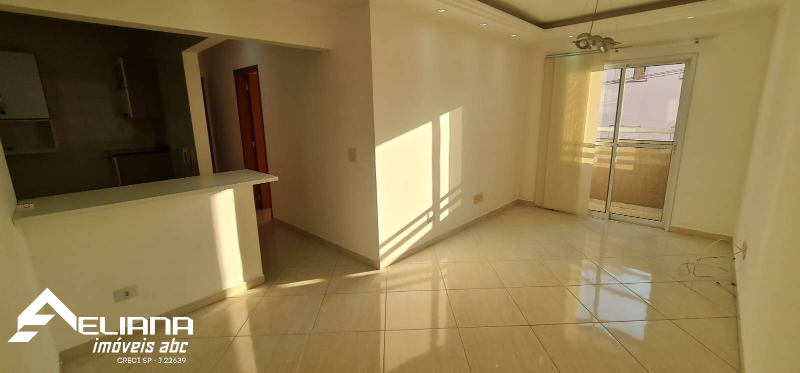 Apartamento à venda com 2 quartos, 70m² - Foto 5