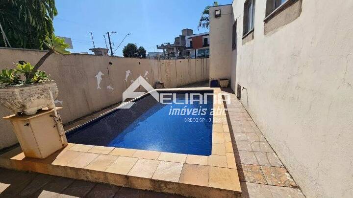 Casa, 4 quartos, 207 m² - Foto 2