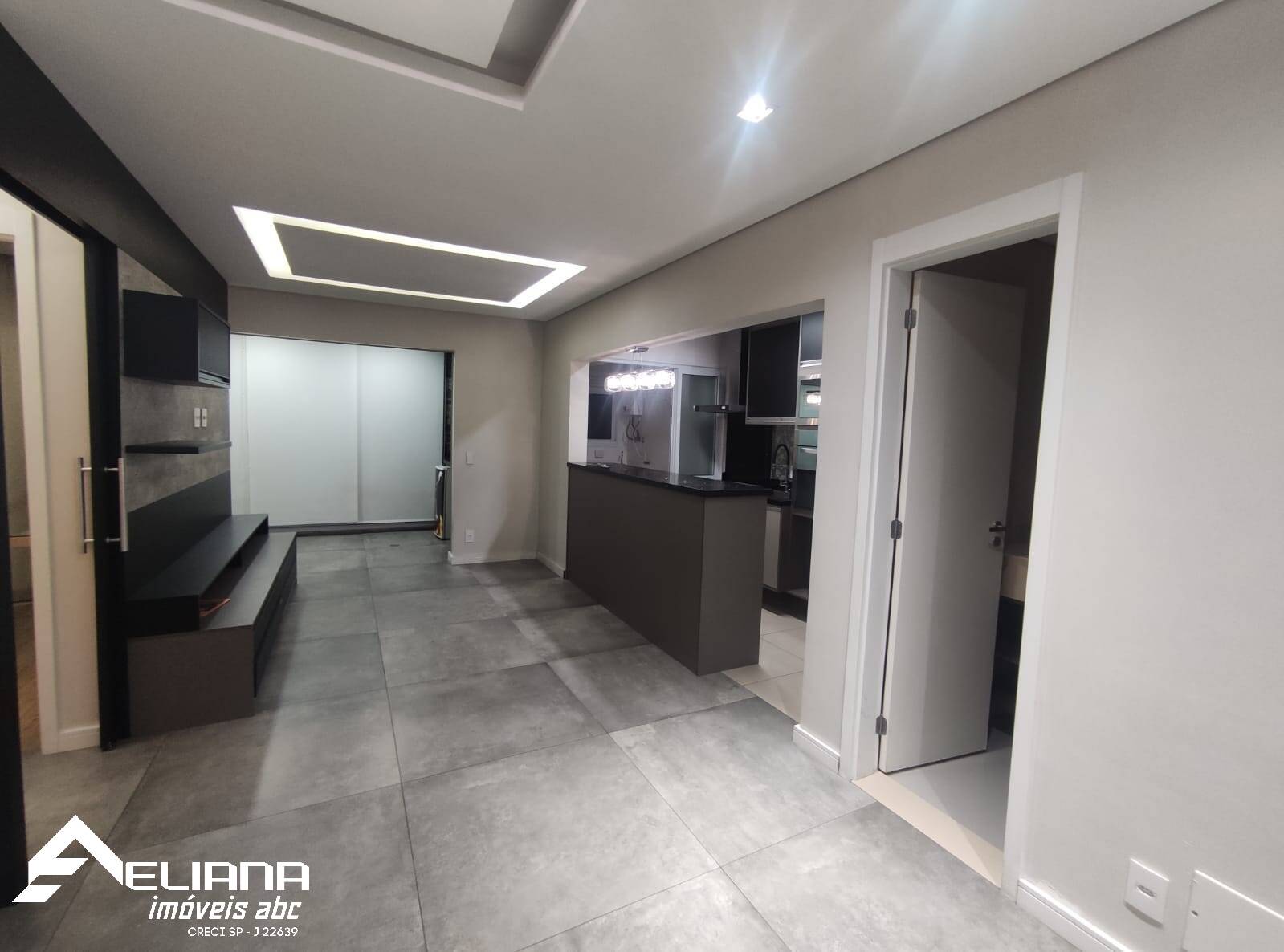 Apartamento à venda com 2 quartos, 90m² - Foto 2