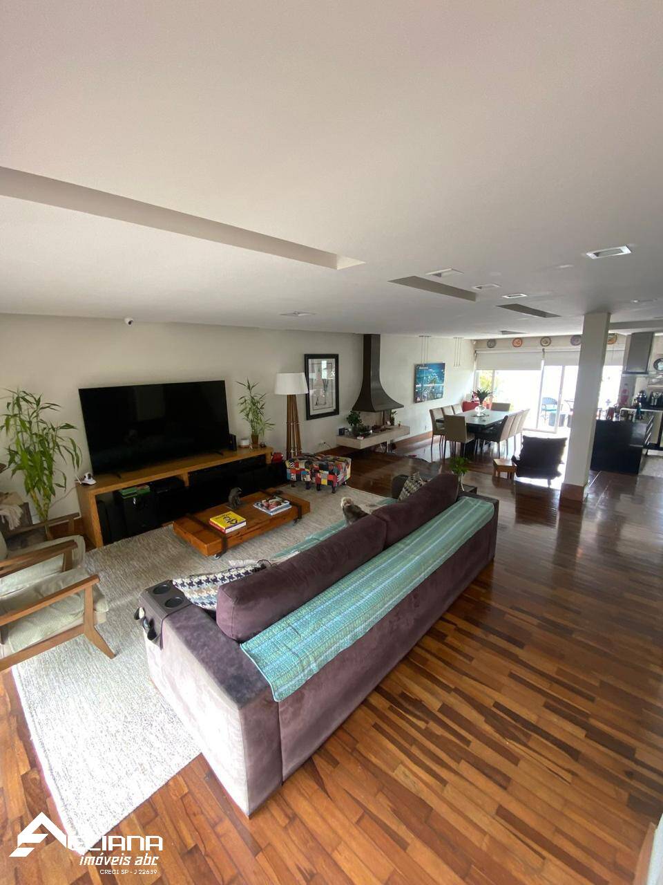 Sobrado, 3 quartos, 380 m² - Foto 1