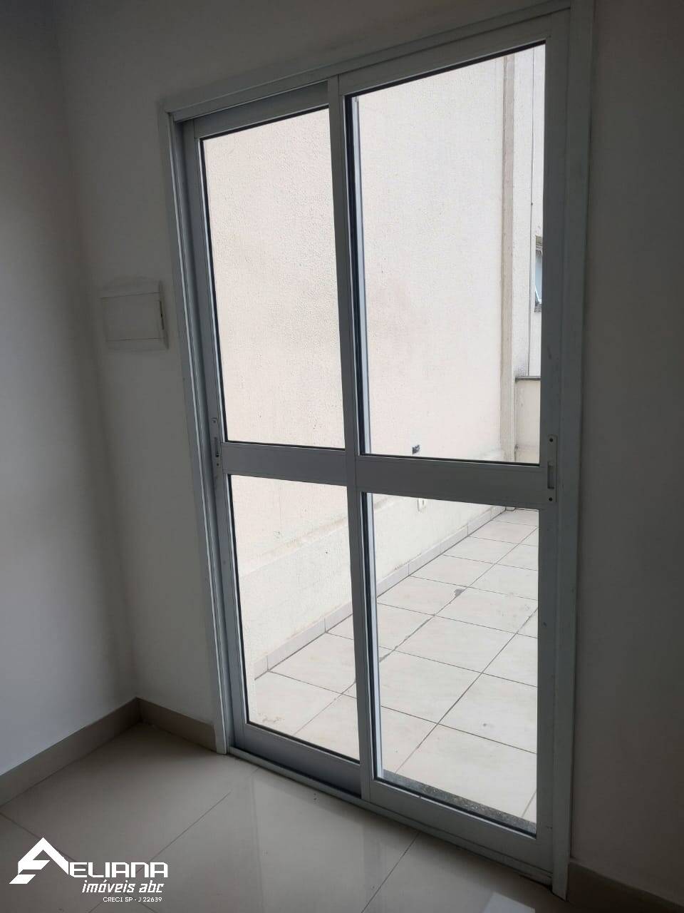 Cobertura à venda com 2 quartos, 120m² - Foto 3