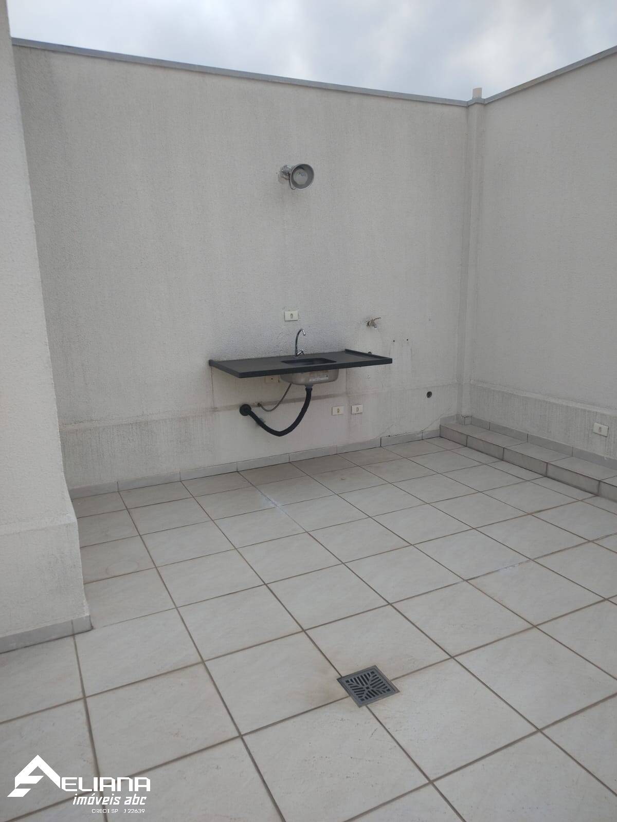 Cobertura à venda com 2 quartos, 120m² - Foto 3