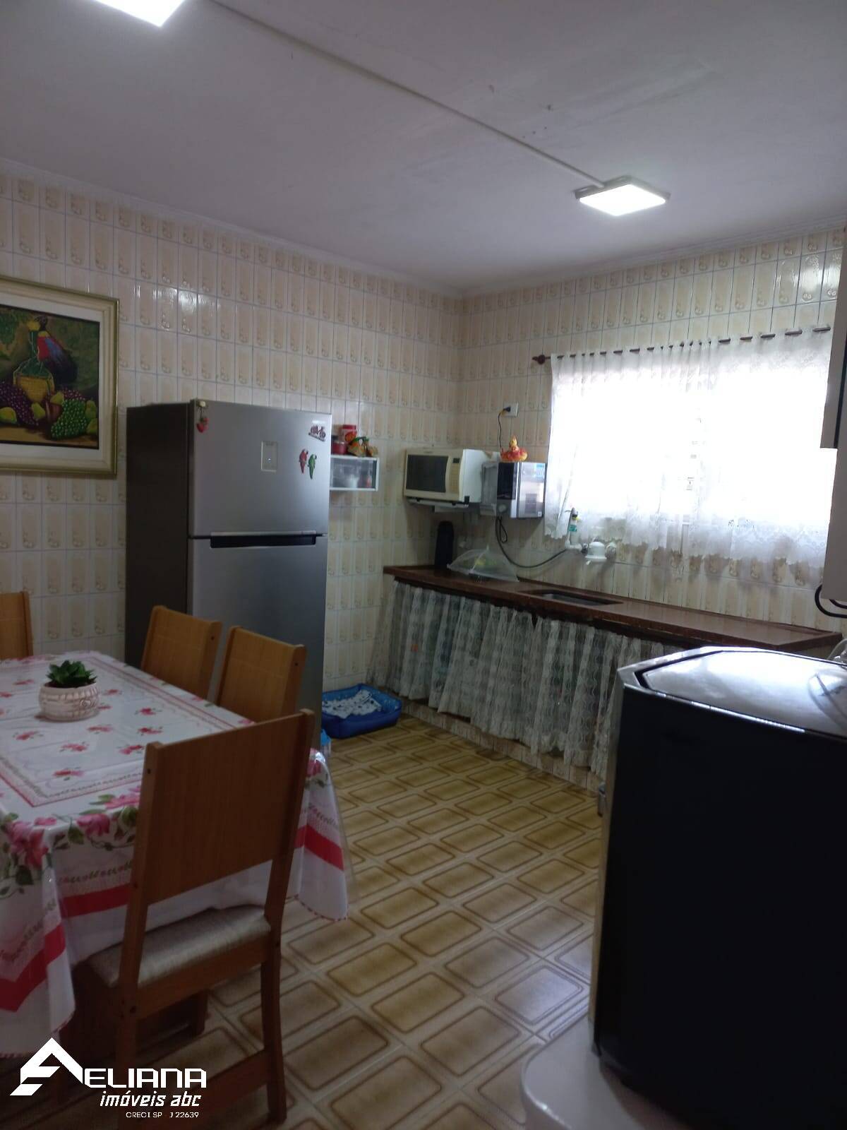 Casa à venda com 2 quartos, 170m² - Foto 9