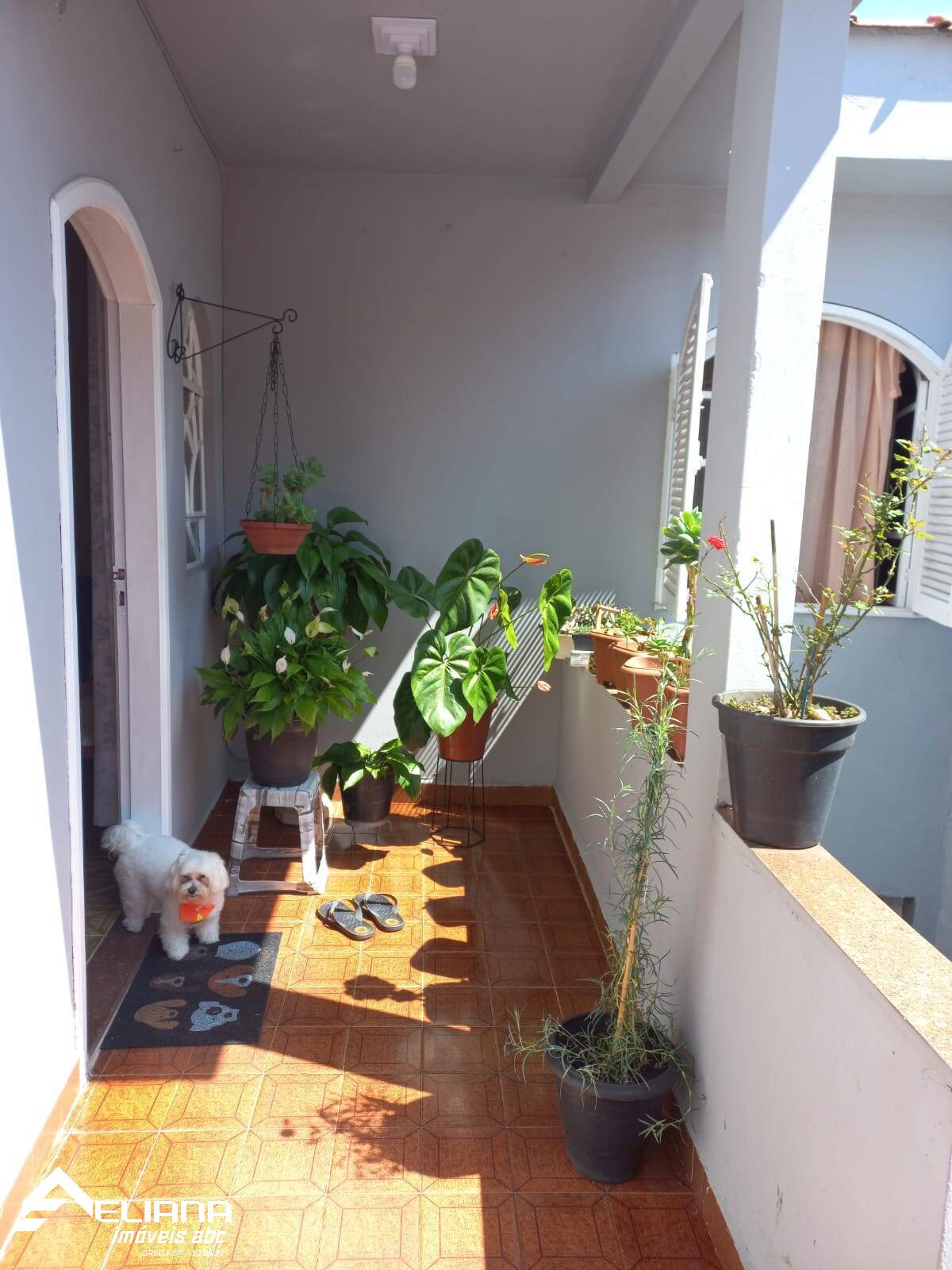 Casa à venda com 2 quartos, 170m² - Foto 2