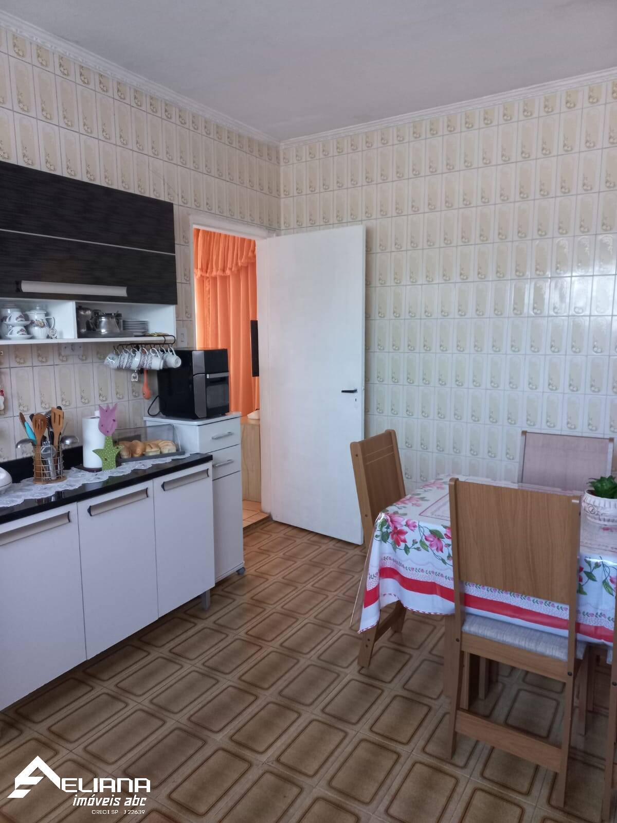 Casa à venda com 2 quartos, 170m² - Foto 8