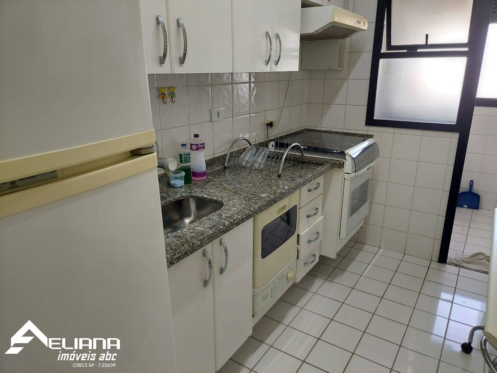 Apartamento à venda com 2 quartos, 62m² - Foto 7