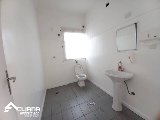 Sobrado para alugar com 6 quartos, 350m² - Foto 25