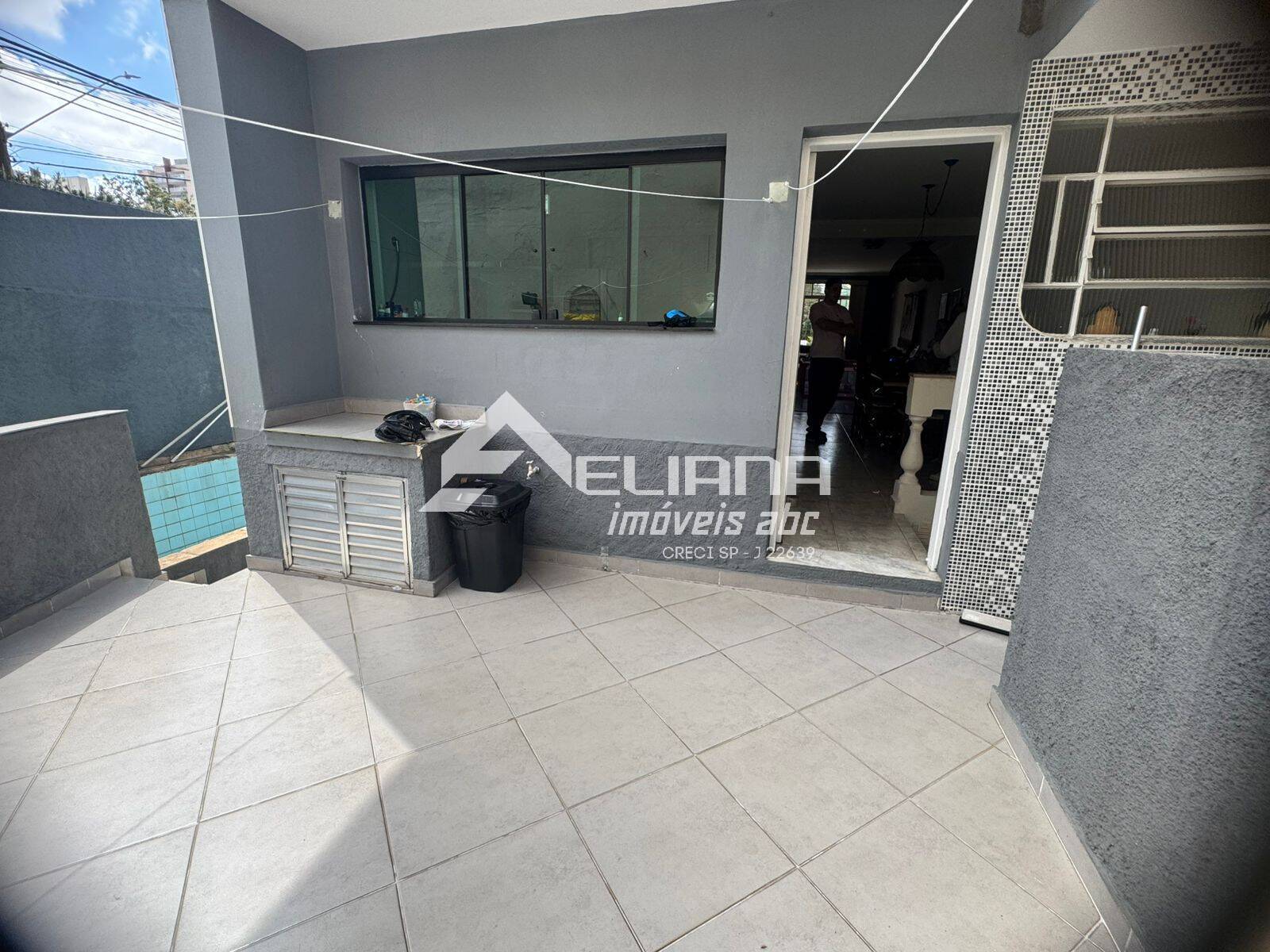 Sobrado, 3 quartos, 235 m² - Foto 2