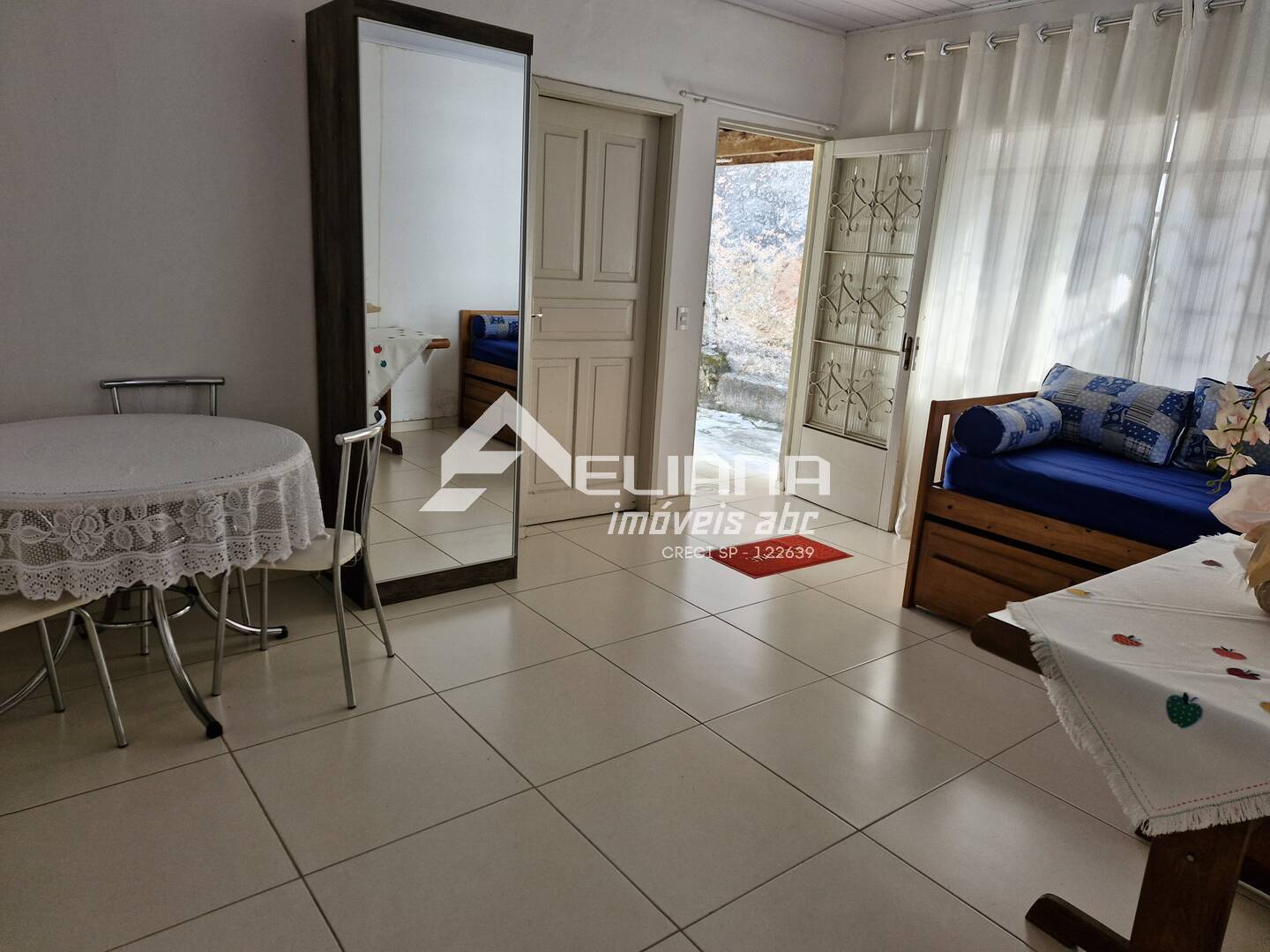 Casa, 2 quartos, 211 m² - Foto 1