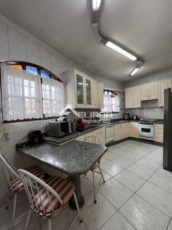 Casa, 3 quartos, 200 m² - Foto 10