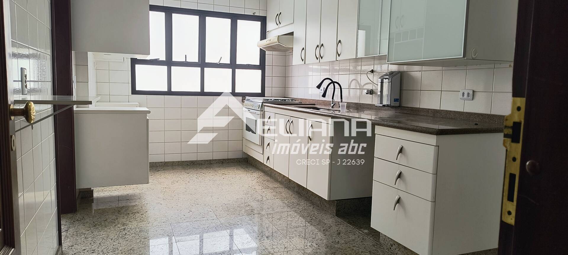 Apartamento, 3 quartos, 168 m² - Foto 1