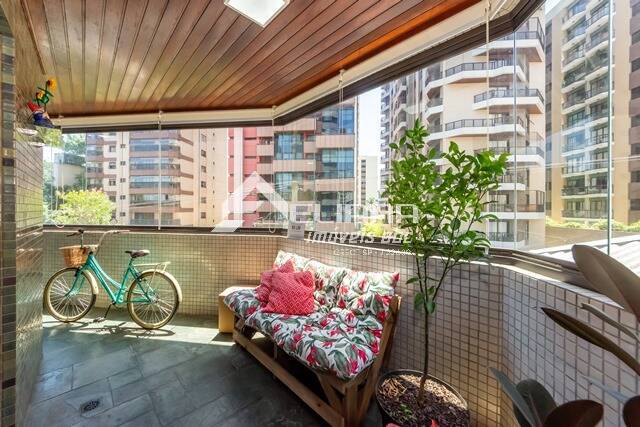 Apartamento, 4 quartos, 226 m² - Foto 1